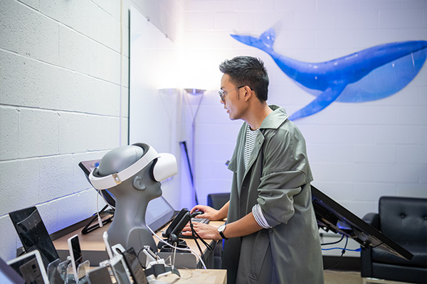 Student working in VR lab