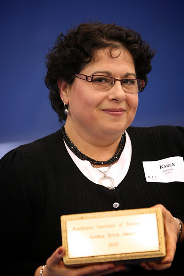 Karen Barrows Headshot