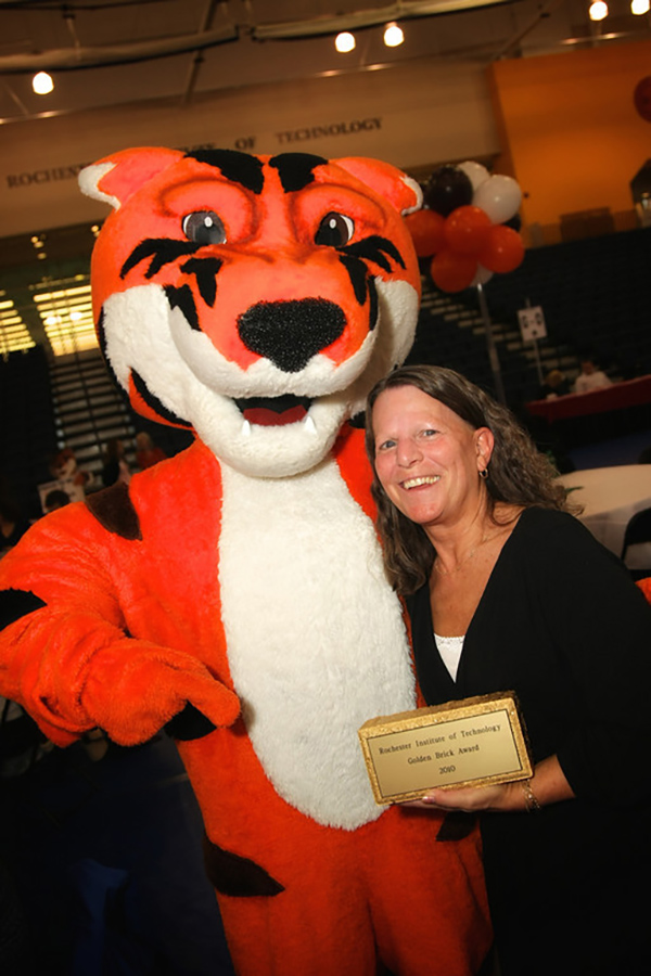 Peggy Tirrell Headshot