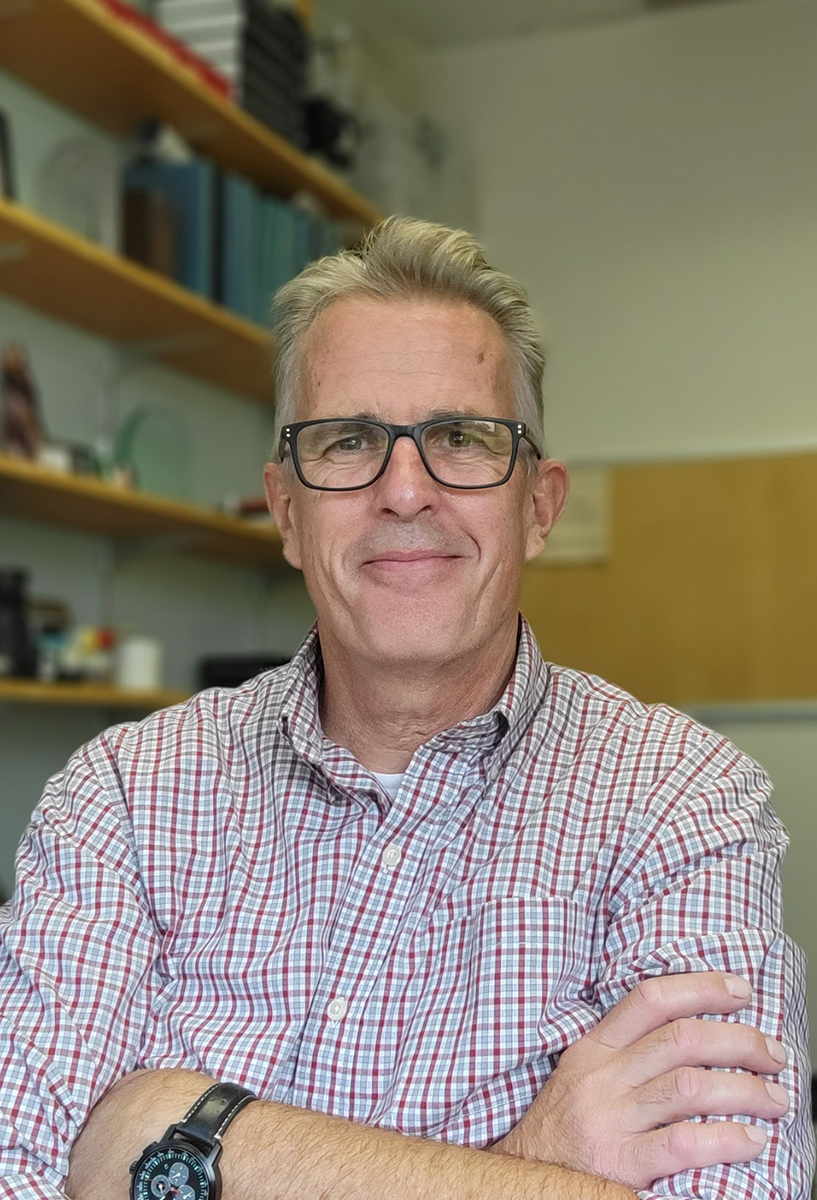 Bruce Smith Headshot