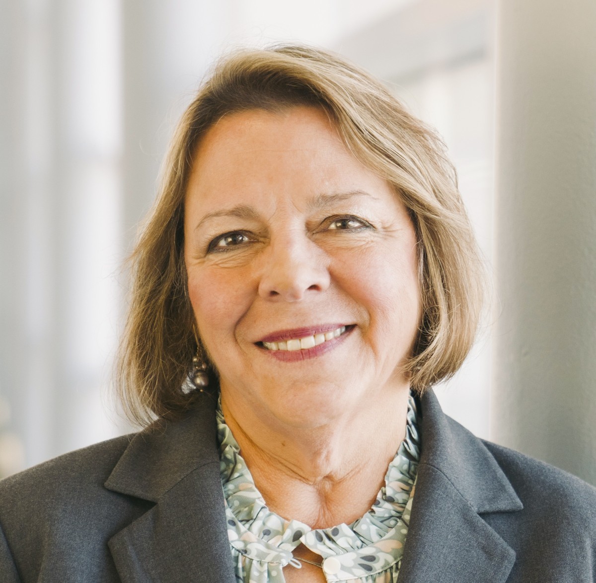 Dawn McWilliams Headshot