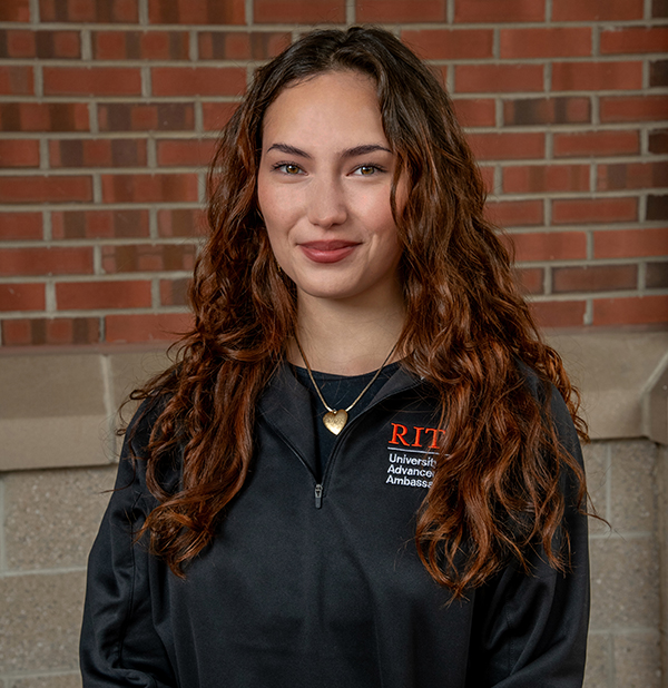 Maya Sapozhnikov Headshot