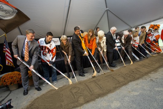 Picture of people digging