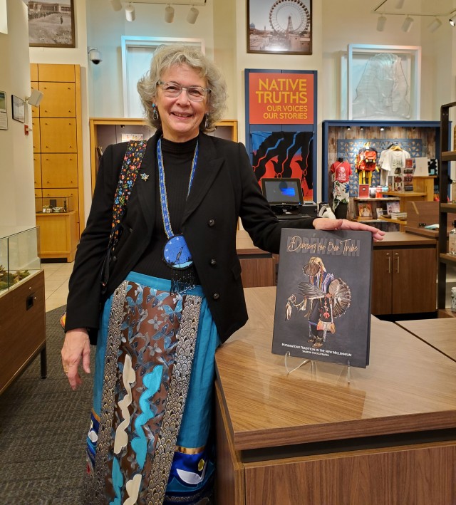 Hoogstraten with 'Dancing for Our Tribe' at the Field Museum in Chicago.