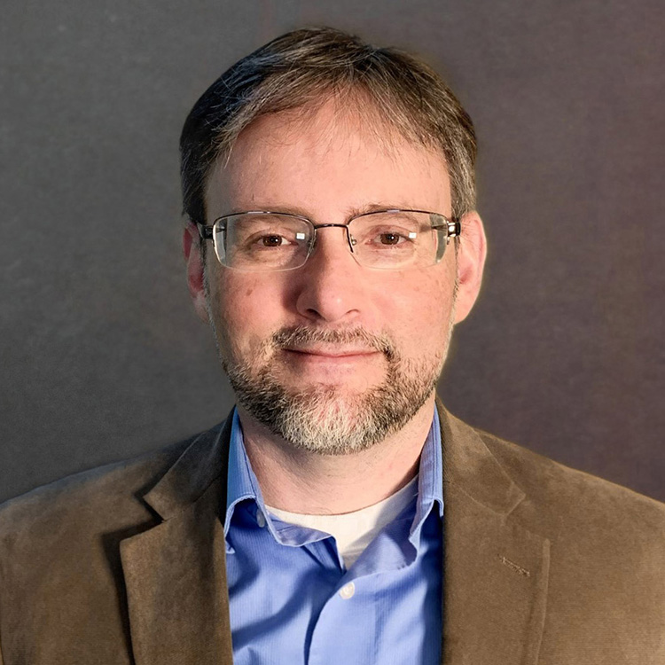 Shaun Foster headshot.