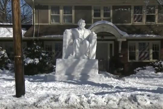 snow sculpture of the Lincoln Memorial.