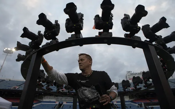 Eric Kunsman checks the 360-degree camera rig.