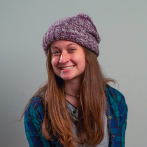Head shot of vlogger and blogger Michelle Snow.