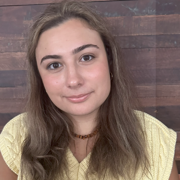 Emma Meehan % Headshot