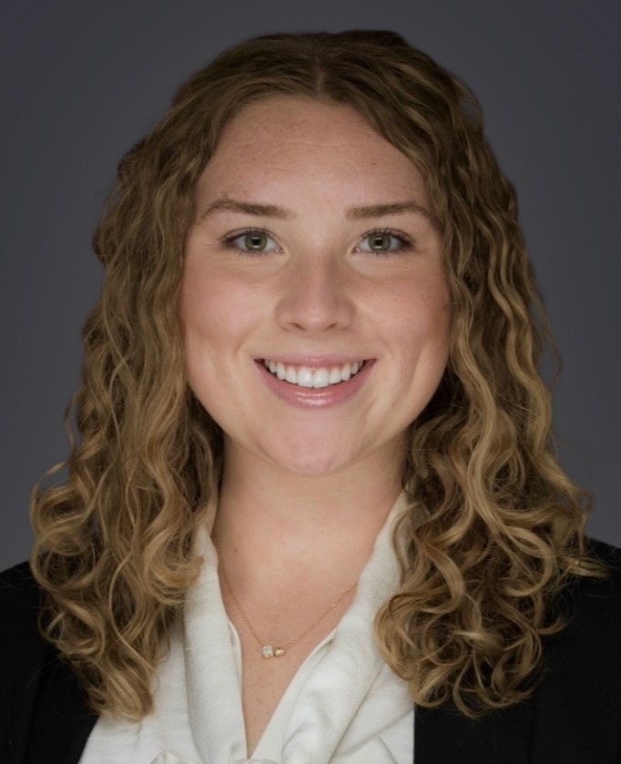 Halle Wagner Headshot