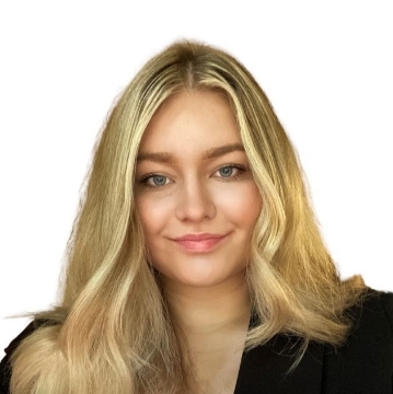 Nika Pikulik portrait