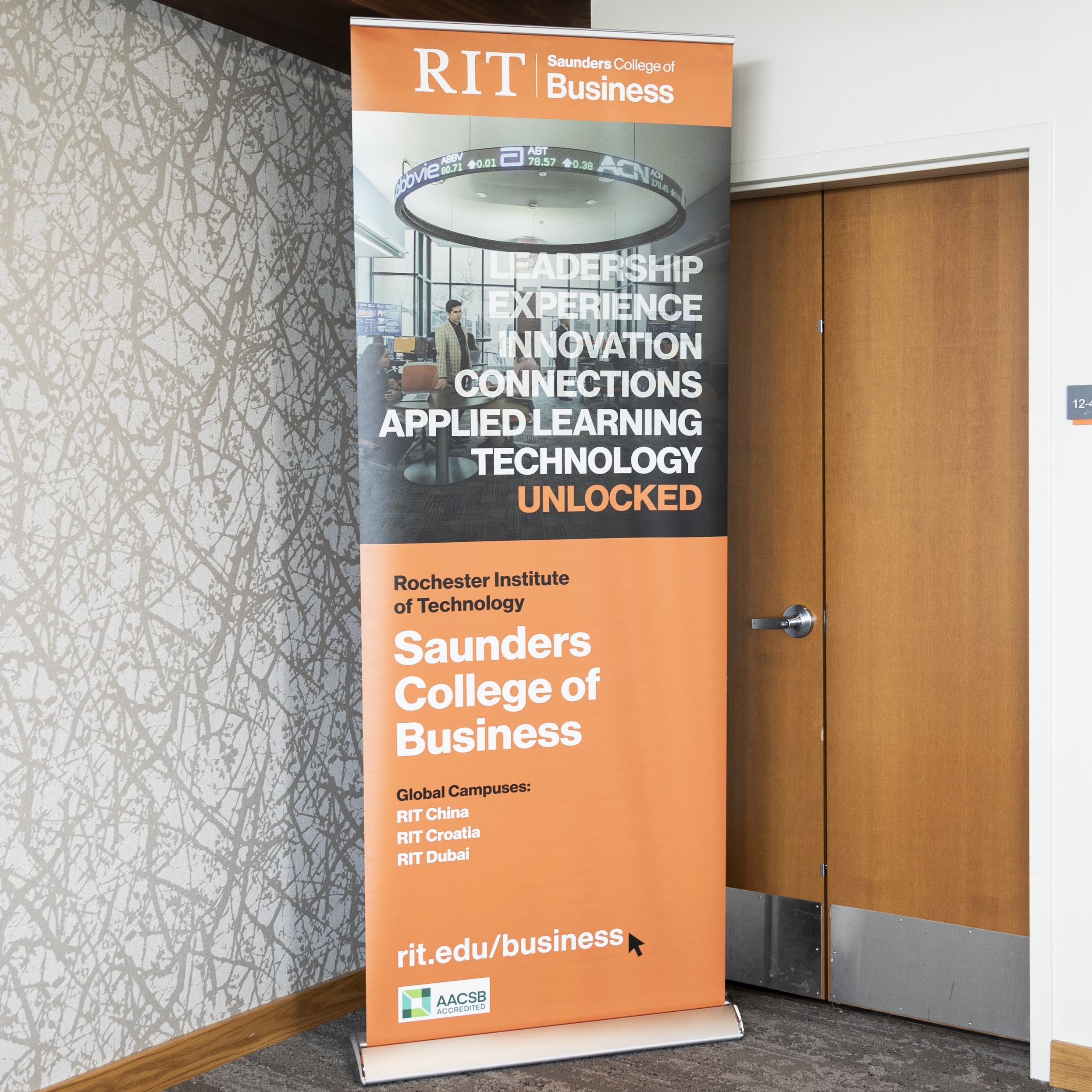 Pull-up Display