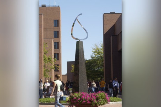 Picture of sculpture in plaza