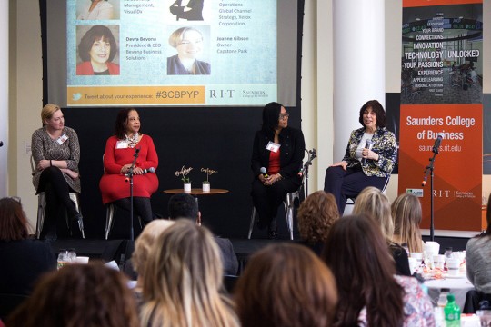 panel of women business leaders.