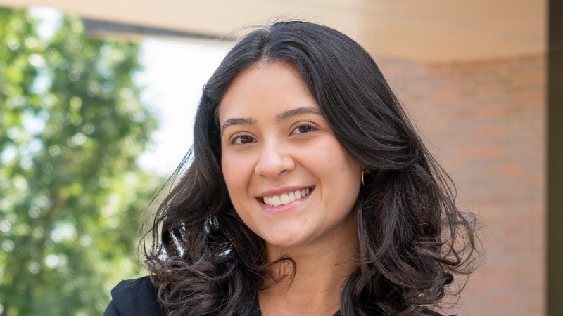 Yasmin da Silva Almeida Headshot