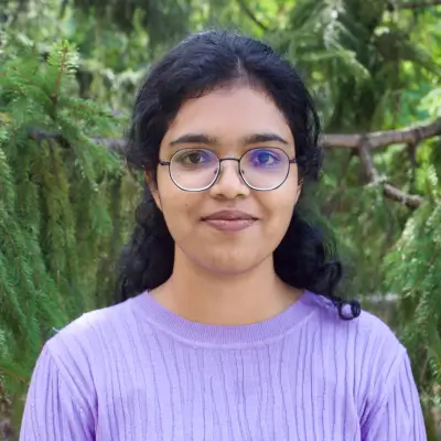 Headshot of Aarati Nandre.