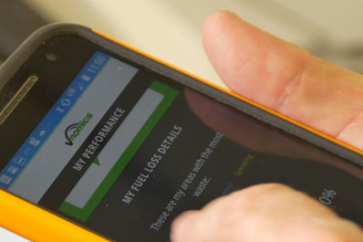 A mobile phone with the Vnomic app on it