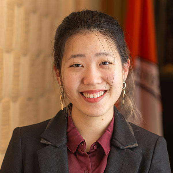 Diane Catsburrow Linnet (Lee) Headshot