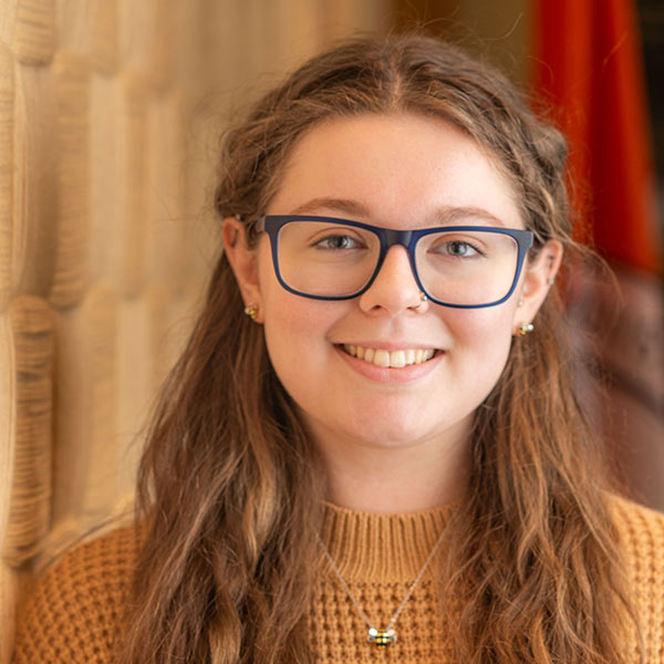 Emily Temple Headshot