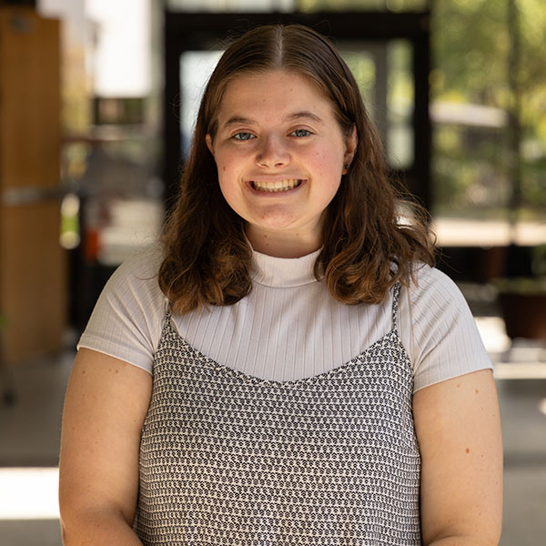 Maggie Muldoon Headshot