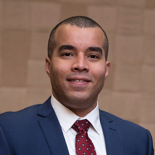 Raynier Fernandez Salomon Headshot