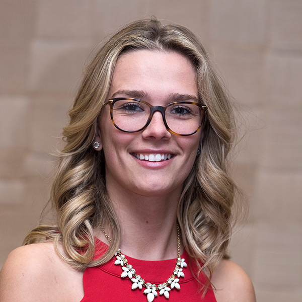 Amanda Zaremski Headshot