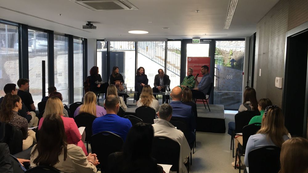 Domagoj Nikolić moderating a panel discussion at the Jobs in Tourism Fair