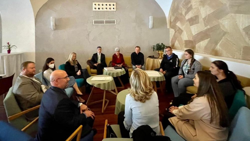 HTM students discussing recent developments in tourism with US Under Secretary of Commerce for International Trade, Dr. Marisa Lago