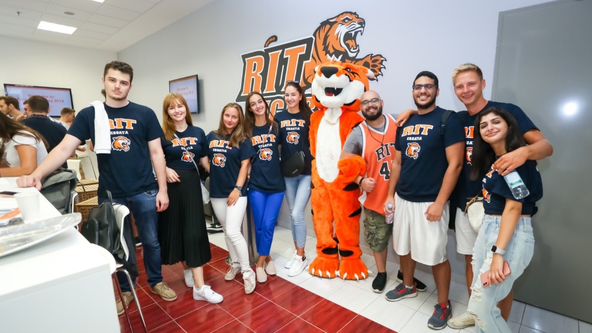 students during college day