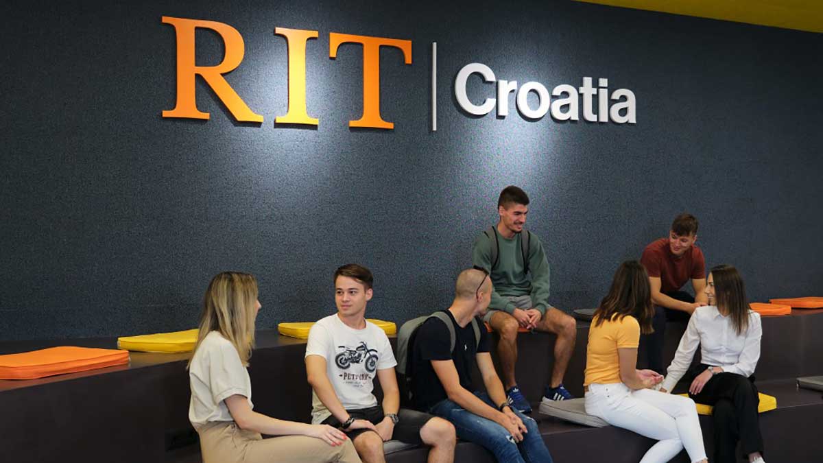 Students in RIT Croatia lounge
