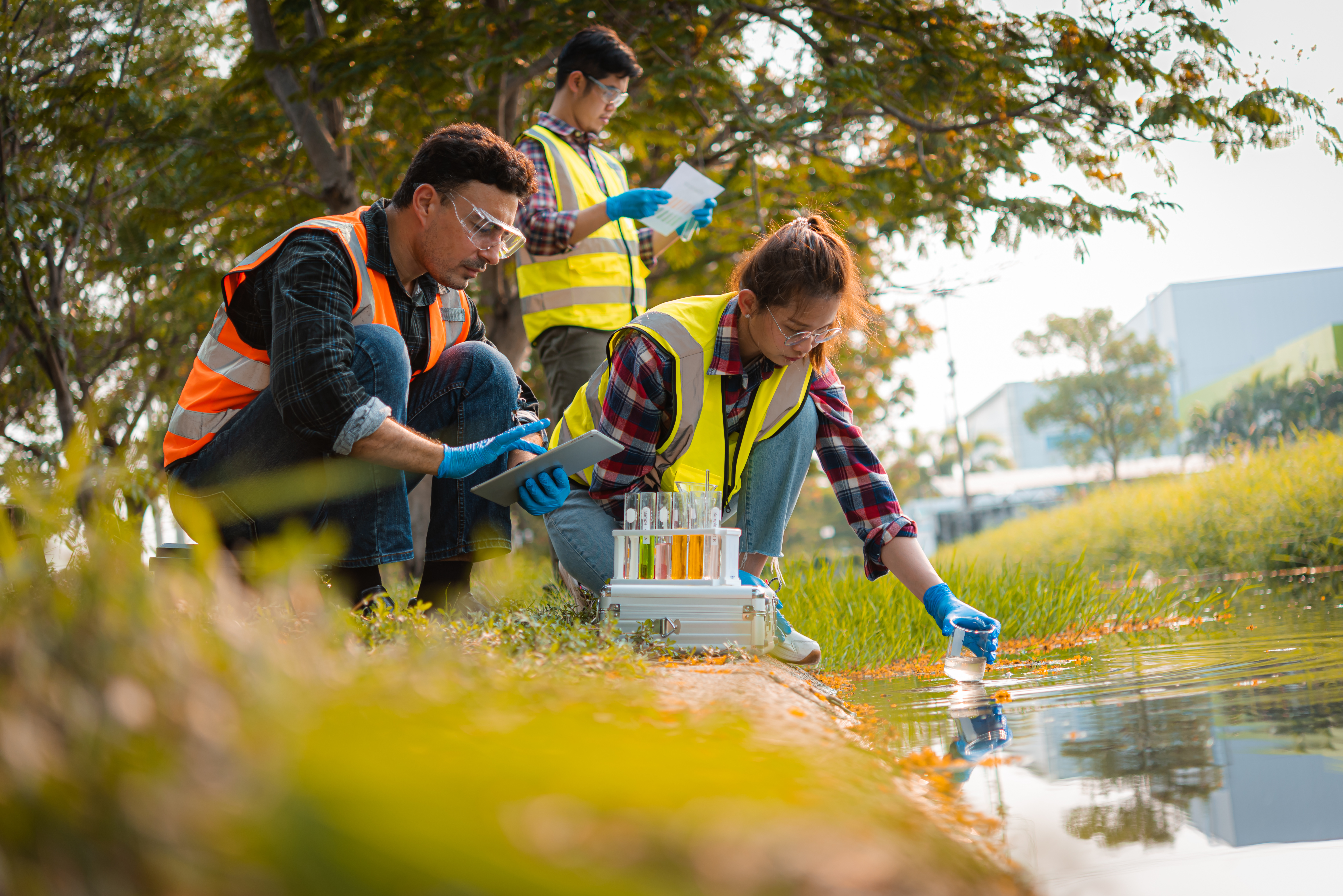 group of environmental sustainability students at rit college of engineering technology