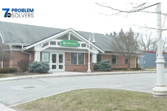 exterior of a Citizens Bank from a news cast.