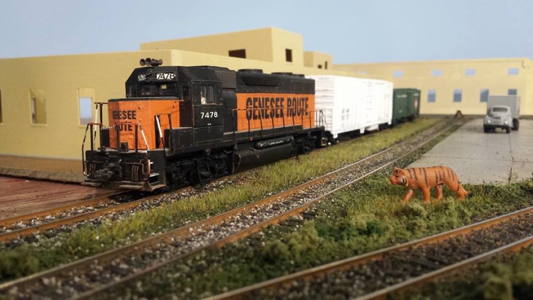 A Rochester & Irondequoit Terminal locomotive on the layout, next to a RIT tiger.