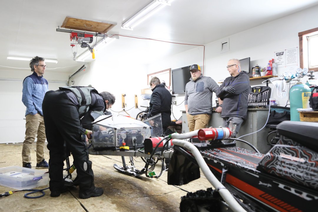 Emissions trailer being installed