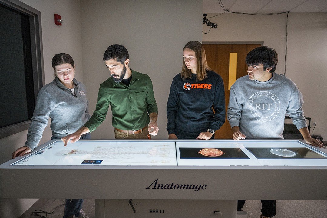 digital Anatomage table 
