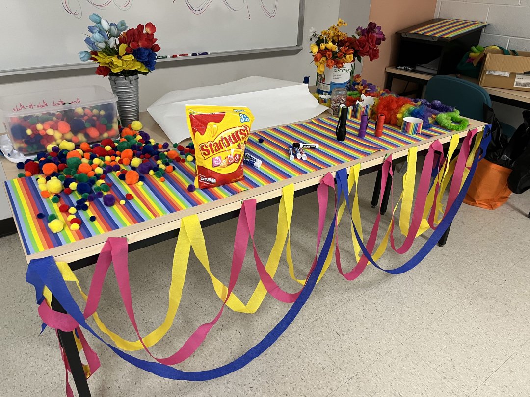 Sodium-Vapor lamp table