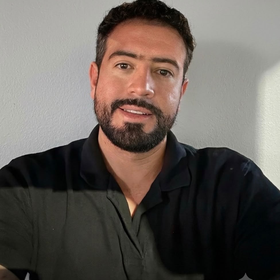 A portrait of Gesem Eliab Gudino Mejia.