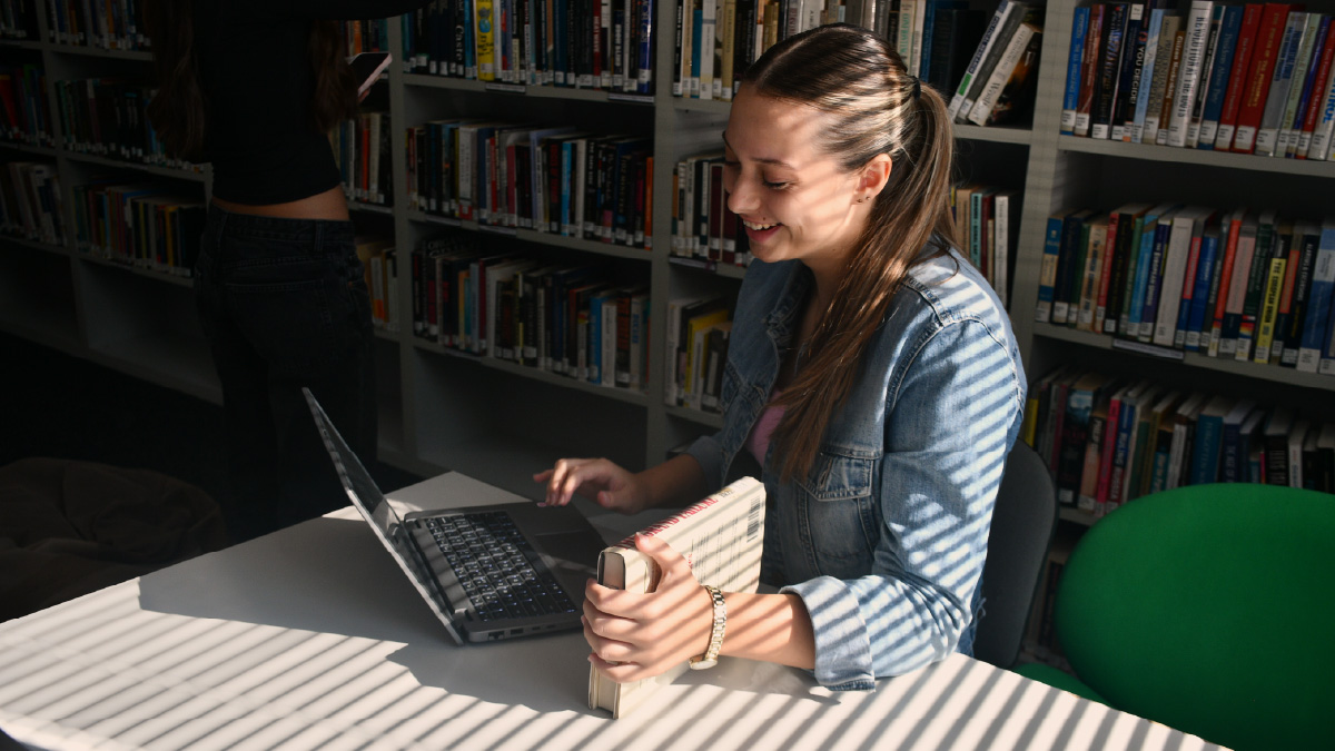 picture of a student applying for a degree