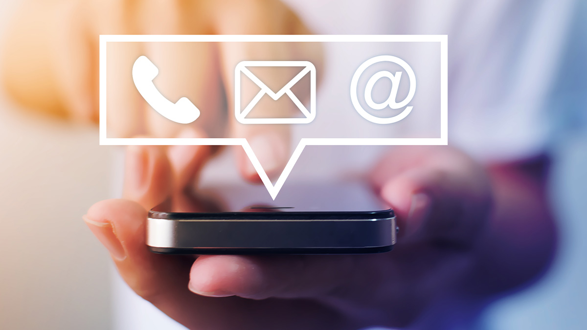 picture of the hand with phone about contact