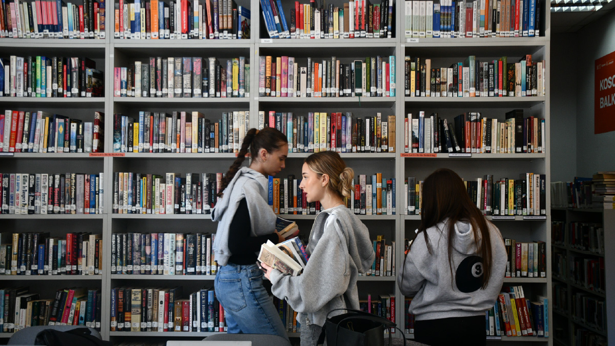 picture of students at the library