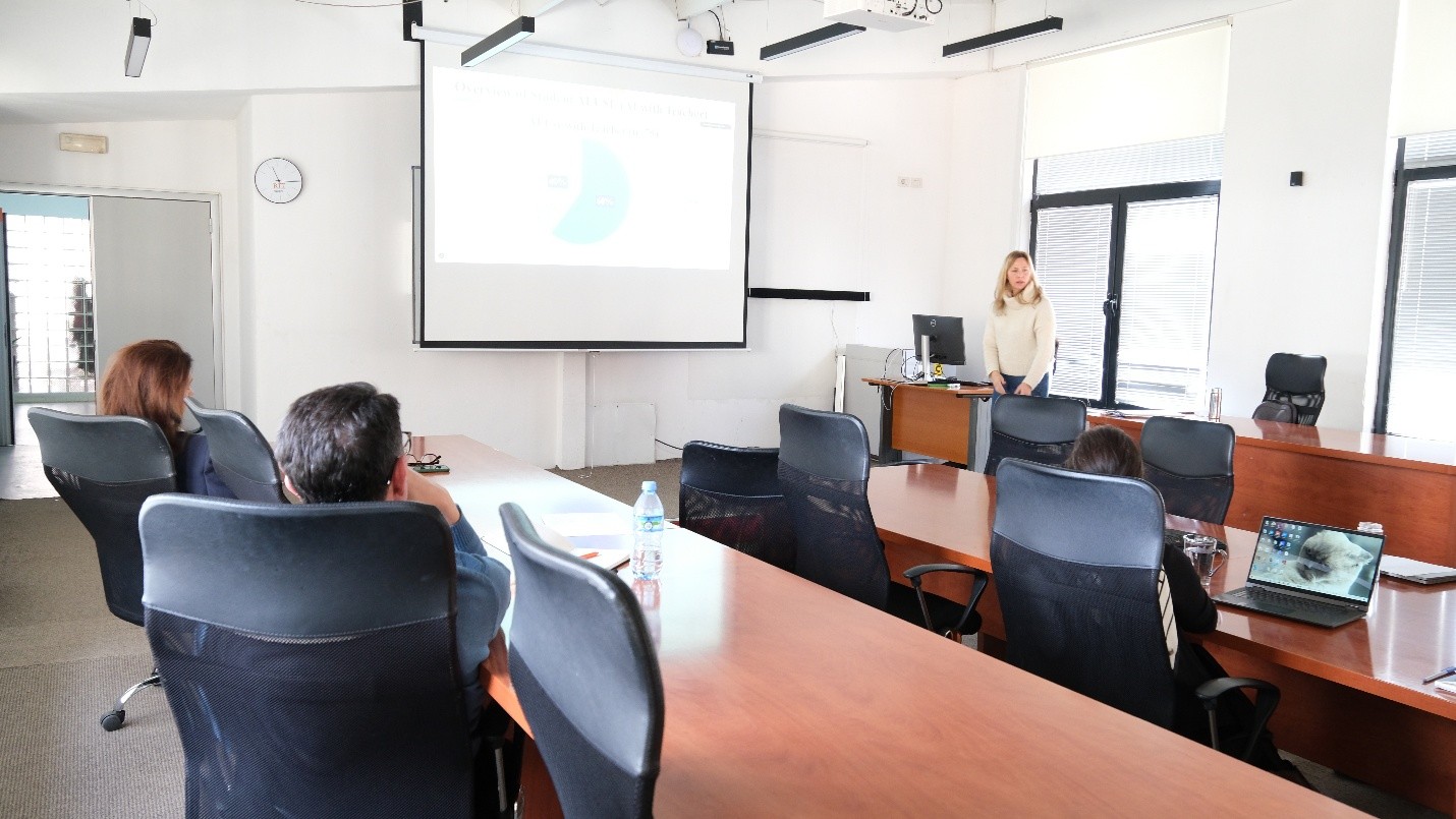 sara braxley in workshop