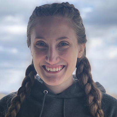 Head shot of Hannah Hodge