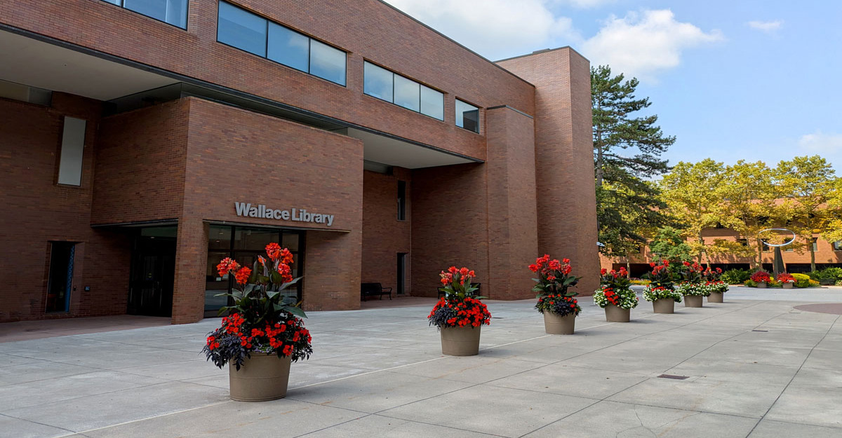 Outside shot of the RIT Library