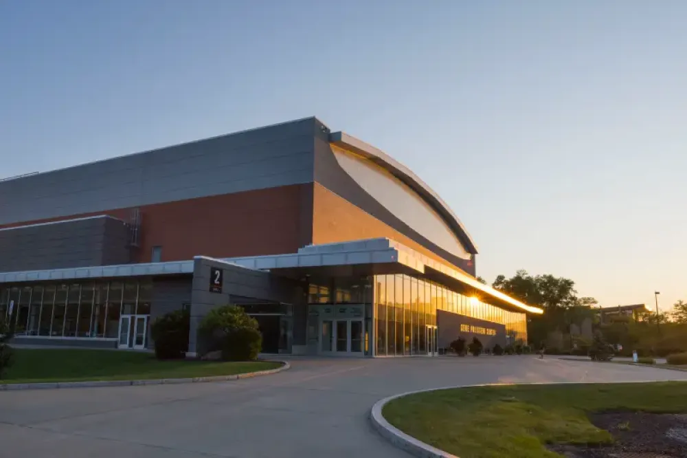 gene polisseni center at dusk