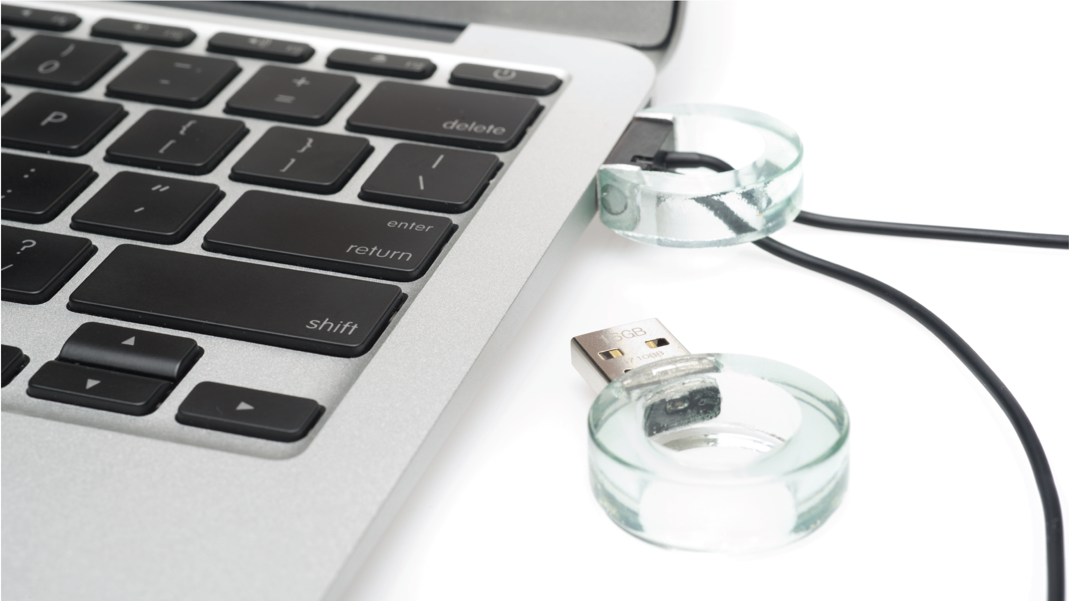 Glass Ring with a USB port connected to the computer