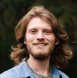 headshot of Grant Bosworth