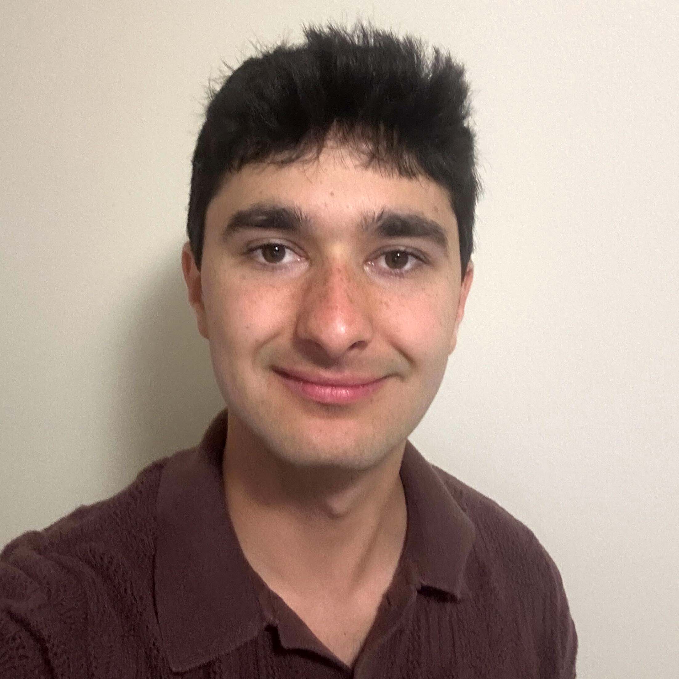 Headshot of Ryan