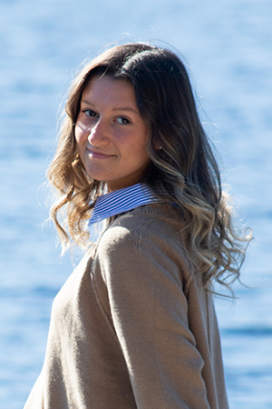 headshot of Lillian Rennie