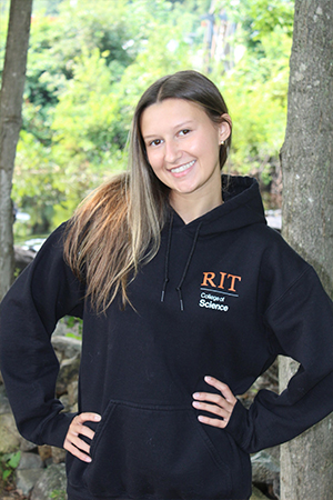 headshot of Lillian Rennie