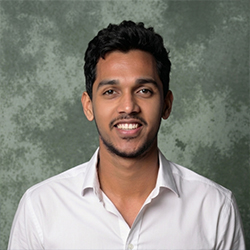 headshot of Duvarakanath SenthilKumar
